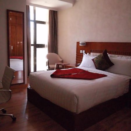 Marcen Addis Hotel Экстерьер фото
