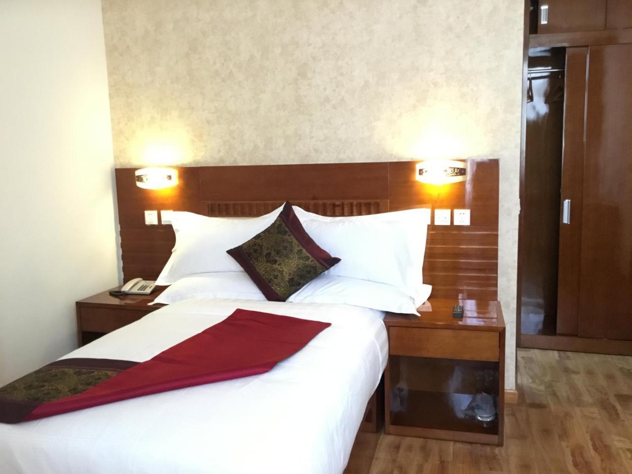 Marcen Addis Hotel Экстерьер фото