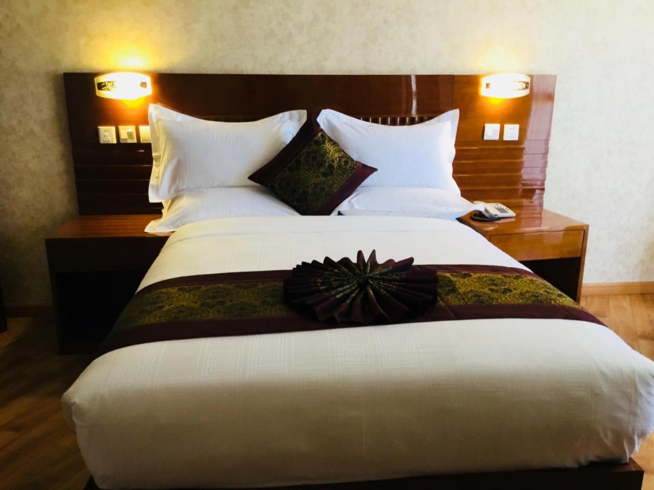 Marcen Addis Hotel Экстерьер фото