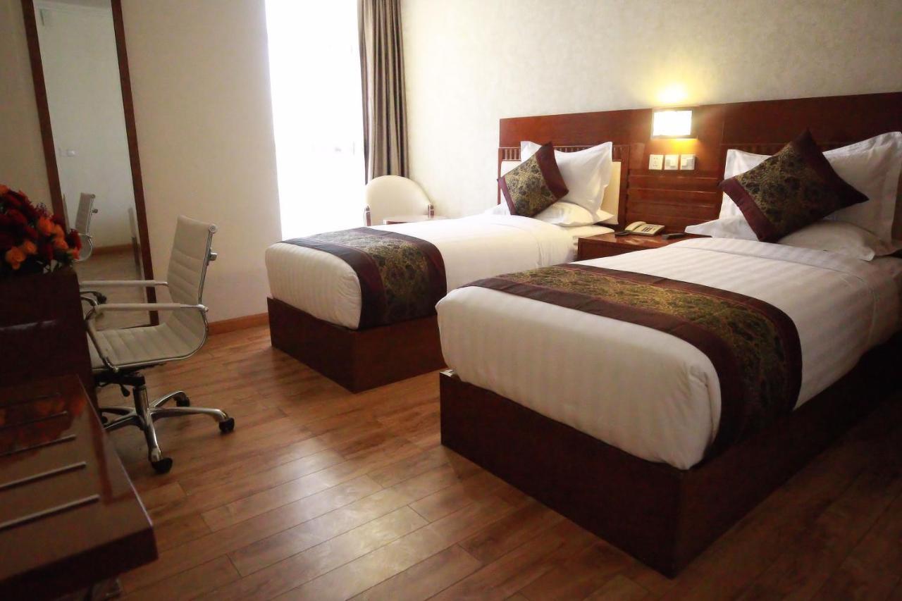 Marcen Addis Hotel Экстерьер фото