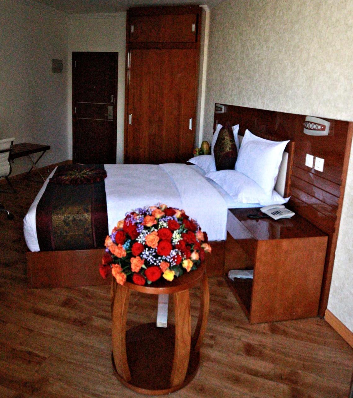 Marcen Addis Hotel Экстерьер фото