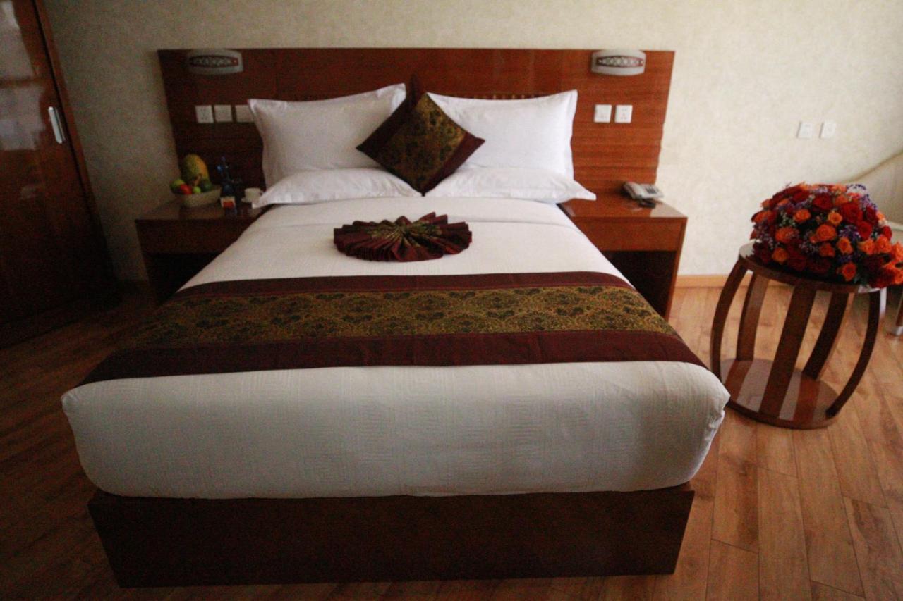 Marcen Addis Hotel Экстерьер фото