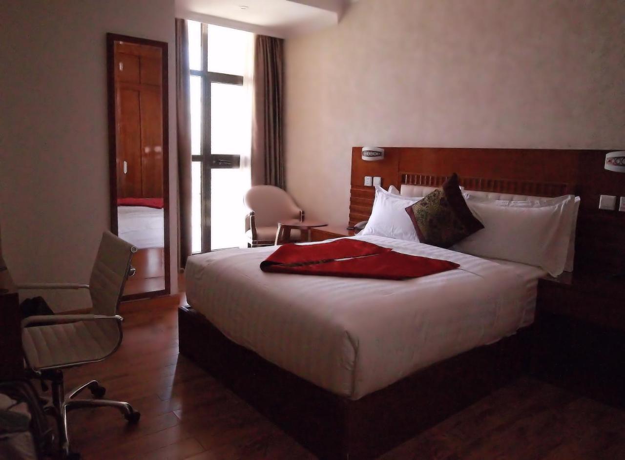 Marcen Addis Hotel Экстерьер фото
