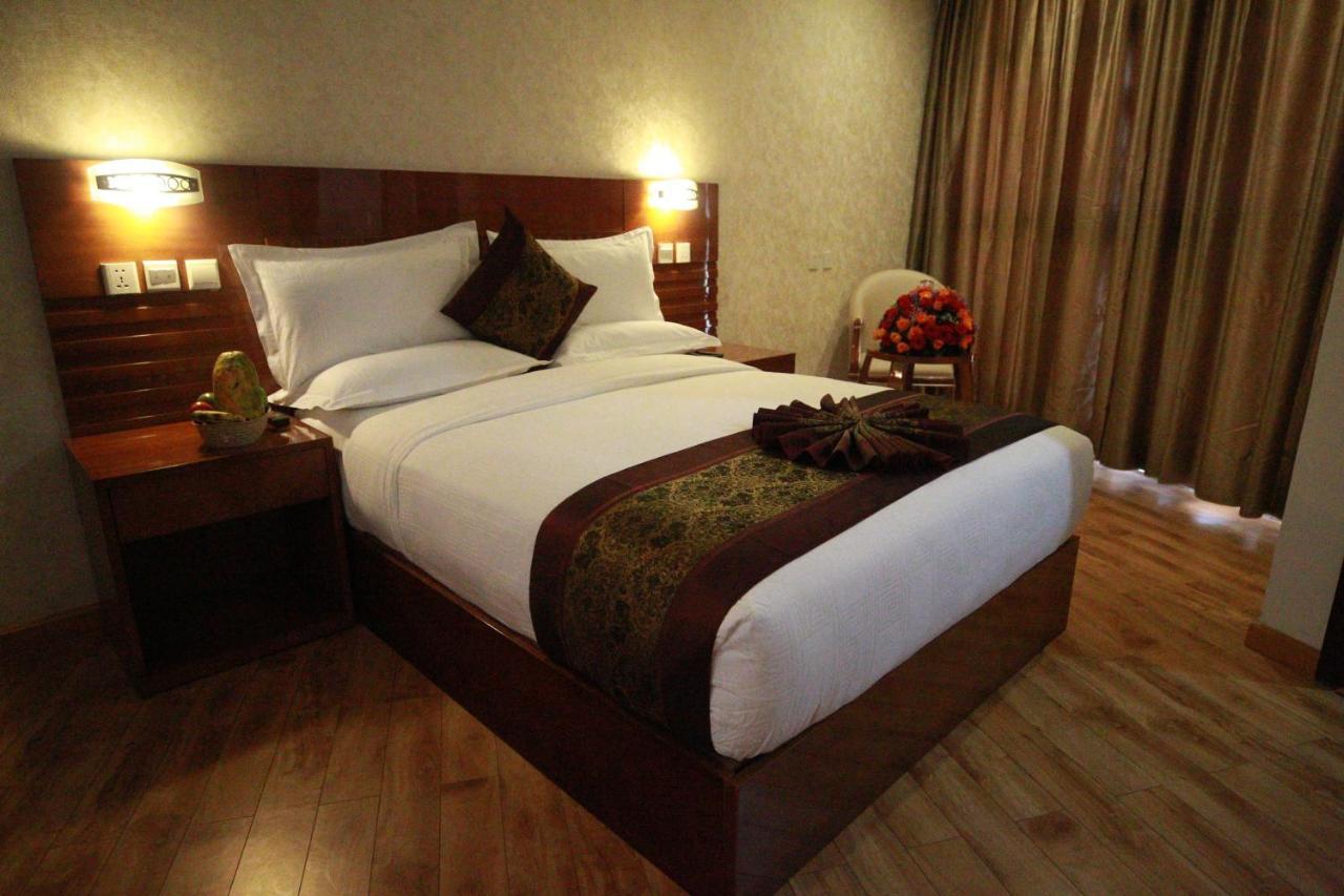 Marcen Addis Hotel Экстерьер фото
