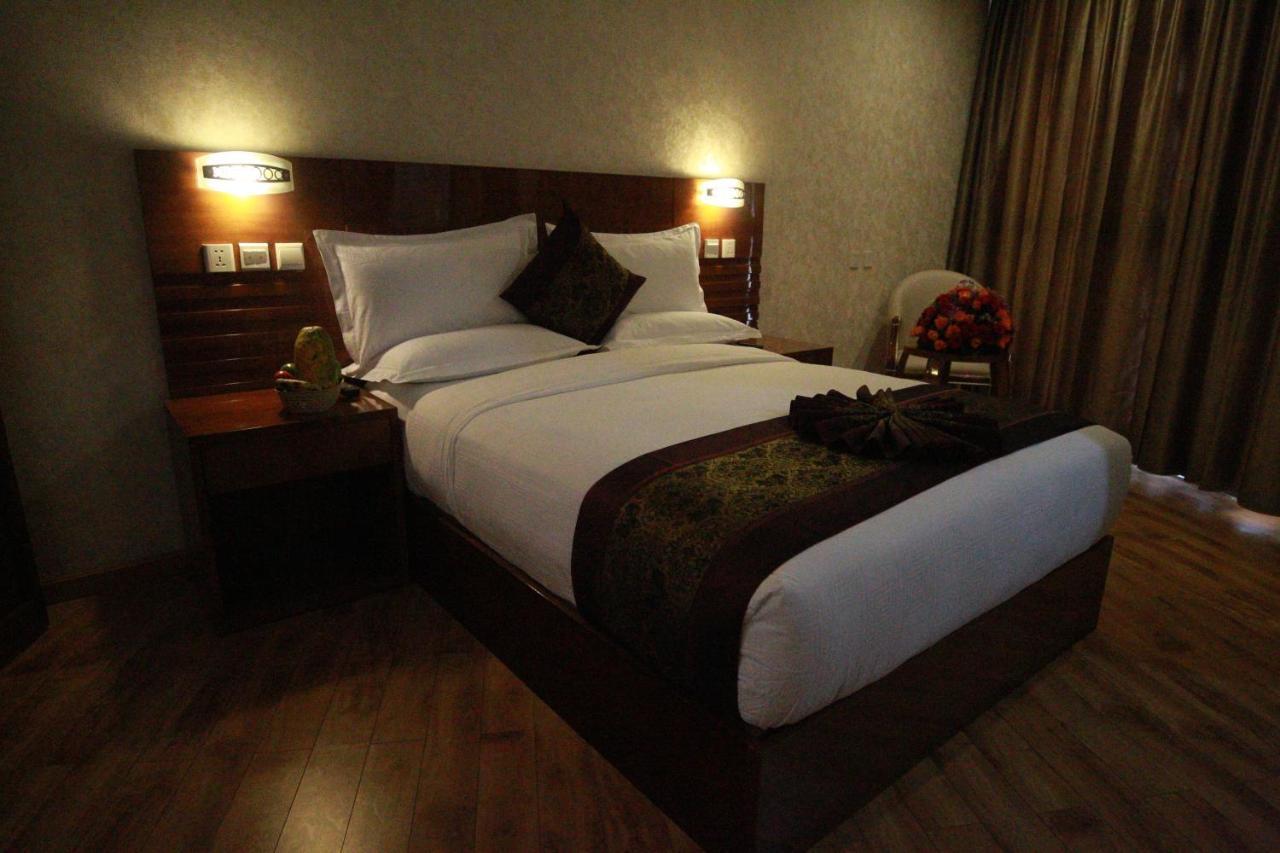 Marcen Addis Hotel Экстерьер фото
